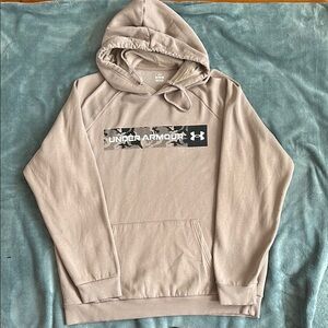 Under Armour Gray Sweater with Hood and Graphic Design